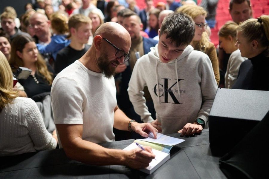 Cykl spotkań autorskich